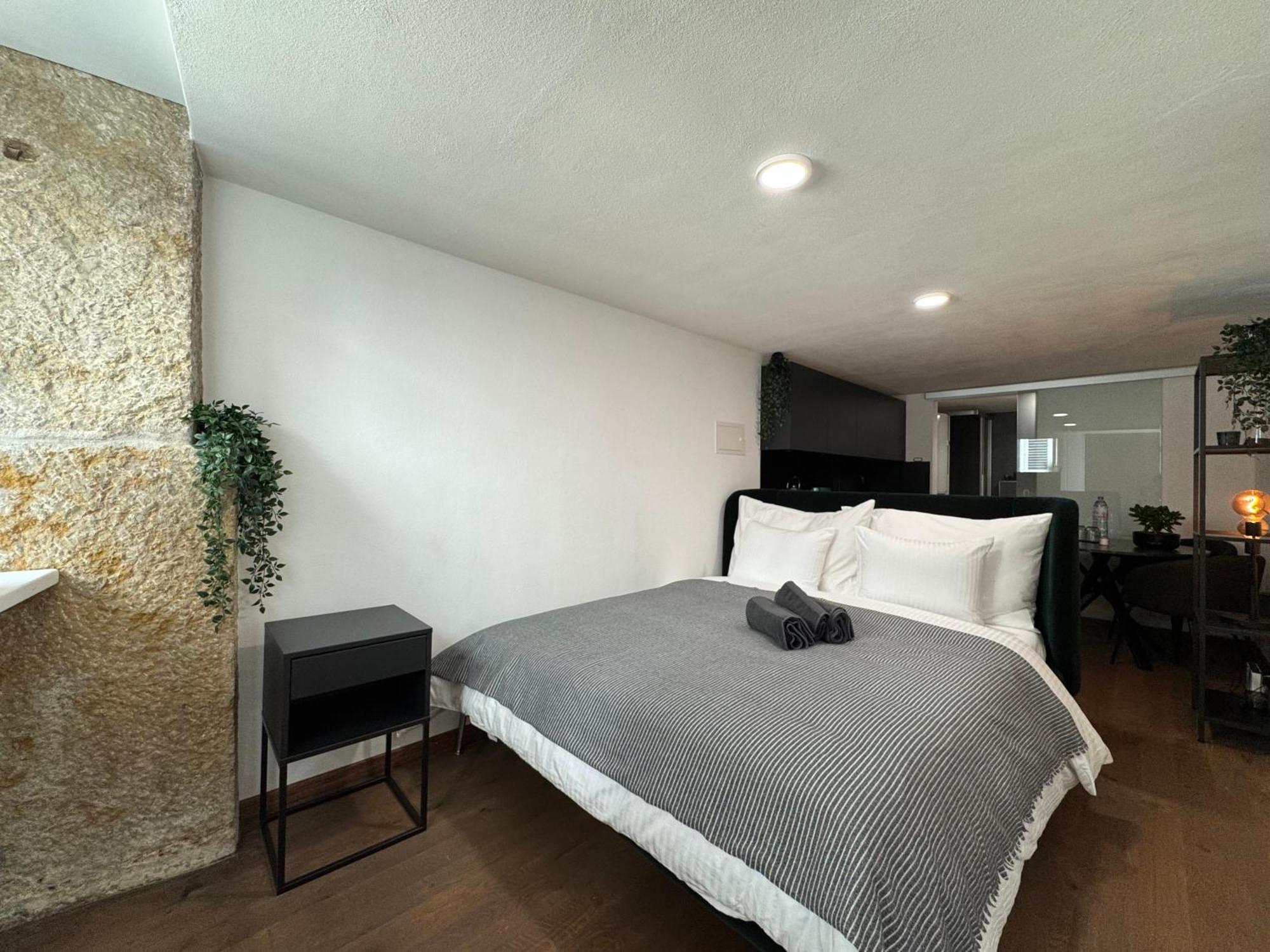 Appartement Au Rez-De-Chaussee En Vieille Ville De Porrentruy Esterno foto